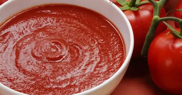 Jak zrobić sos do pizzy z pomidorów – prosty przepis na pyszny smak