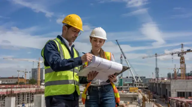 Czy praktyki zawodowe wliczają się do emerytury? Sprawdź, co musisz wiedzieć