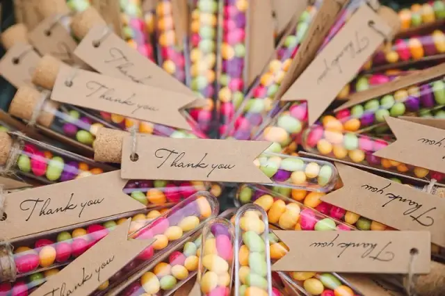 Jak zrobić podziękowania dla gości, które naprawdę ich zachwycą