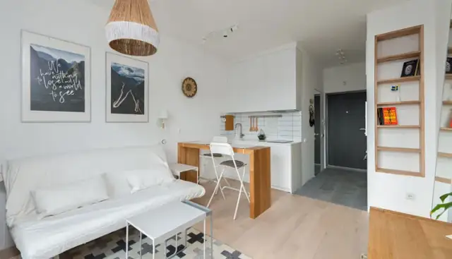 10 pomysłów na oddzielenie salonu od przedpokoju - DIY i pro