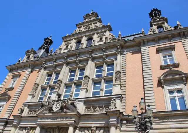 Konsekwencje niestawiennictwa świadka w sądzie: grzywna, areszt?