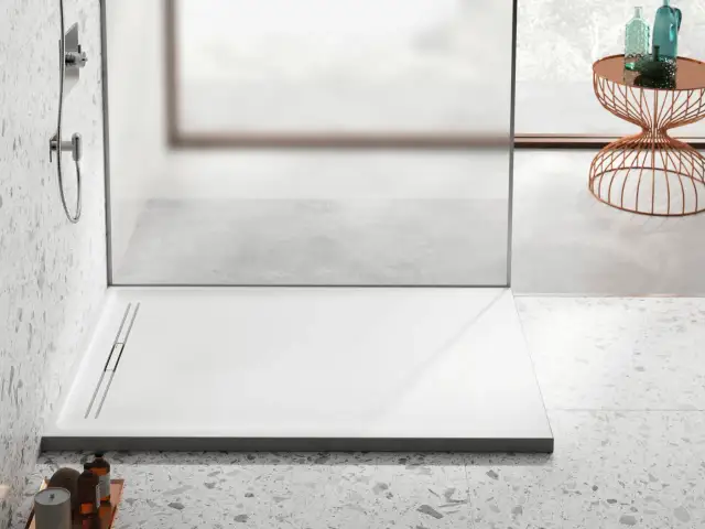 Jaki brodzik do małej łazienki? 5 najlepszych rozwiązań na 2023