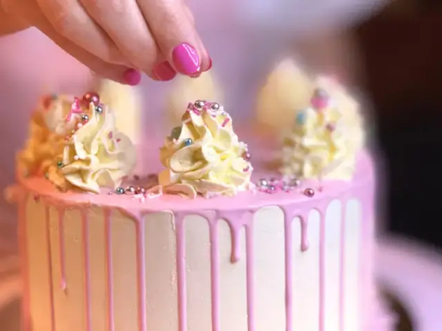 Jak zrobić tort moro - prosty przepis na efektowny wypiek