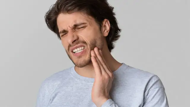 Czy ból zębów może być od zatok? Objawy, przyczyny i skuteczne leczenie