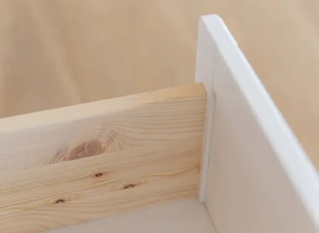 Jak skutecznie skleić szufladę w zamrażarce i uniknąć problemów