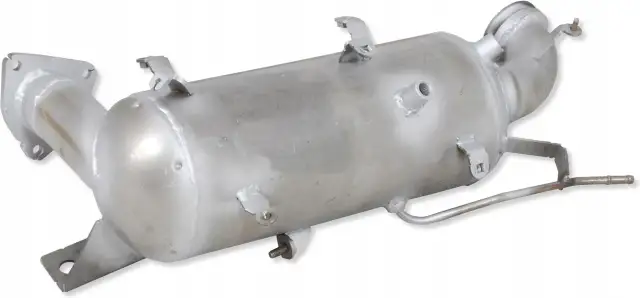 Filtr DPF do Opla Insignia, metalowy, cylindryczny, z mocowaniami i rurkami.