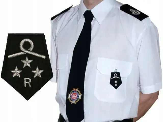 Jak naszyć dystynkcje OSP na mundur galowy? Instrukcja krok po kroku