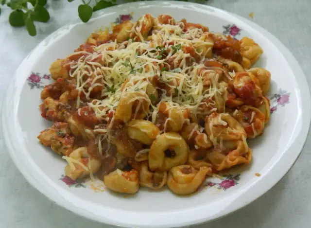 Jak zrobić tortellini w domu - prosty przepis na pyszne danie
