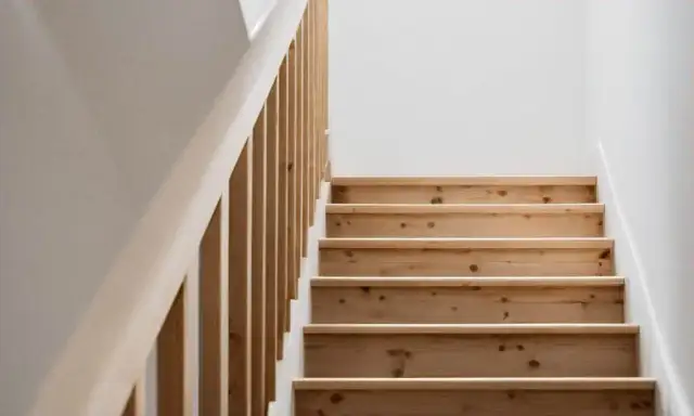 Jak bezpiecznie zabezpieczyć schody bez balustrady – proste i skuteczne rozwiązania