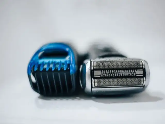Czy golarka elektryczna można golić miejsca intymne bez podrażnień?