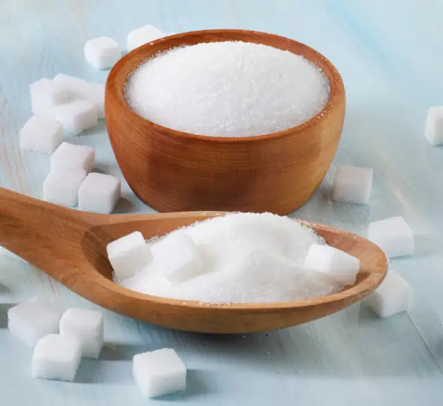 Ile kalorii ma łyżeczka cukru? Zaskakujące różnice w kaloryczności