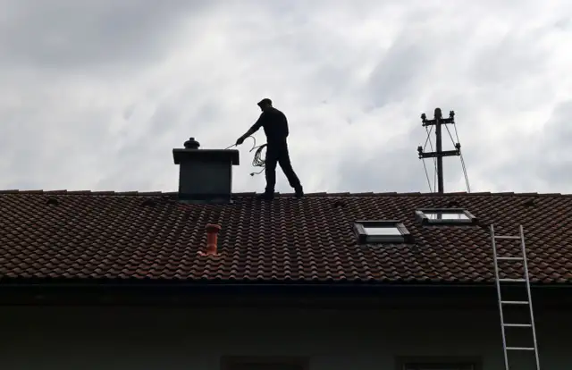 Ile kosztuje szlamowanie komina - cennik i porady