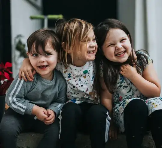 Kto może zostać wychowawcą kolonijnym? Sprawdź wymagania i kwalifikacje