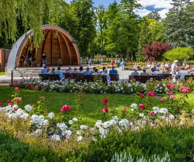 Busko-Zdrój: Odkryj uzdrowiskowy urok! Co zobaczyć?