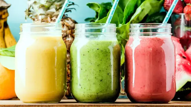 Bebidas para perder grasa: Desmonta mitos y acelera tu meta