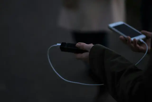 Laptop w samolocie? Jak bezpiecznie przewieźć go w podręcznym