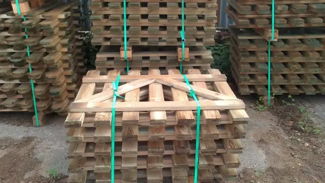 Samodzielna budowa płotu drewnianego: Poradnik krok po kroku