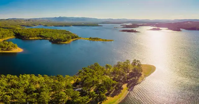 Atrakcyjne działki nad jeziorem w Zachodniopomorskiem - idealne na inwestycję