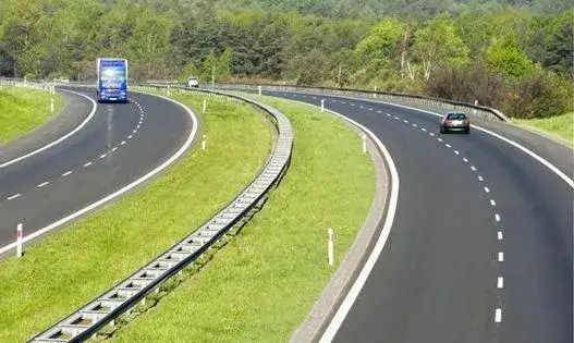 Ile kosztuje kilometr autostrady w Niemczech? Zaskakujące stawki!