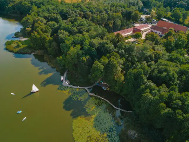 Fajne wczasy nad jeziorem Lubuskie – odkryj idealne miejsca na relaks
