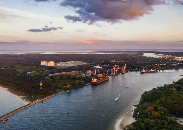 Jezioro Nowowarpieńskie: Tajemnice, atrakcje i nieodkryte miejsca