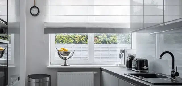 Jak ozdobić okno bez firanki? 10 stylowych i praktycznych pomysłów