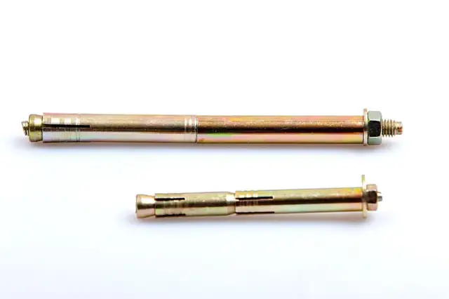 Kotwa stalowa fi 16 mm – specyfikacja, zastosowania i modele do montażu