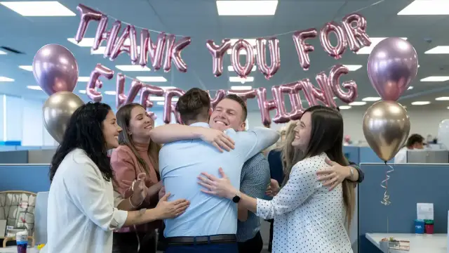 Życzenia jak ktoś odchodzi z pracy – wzruszające i oryginalne pomysły