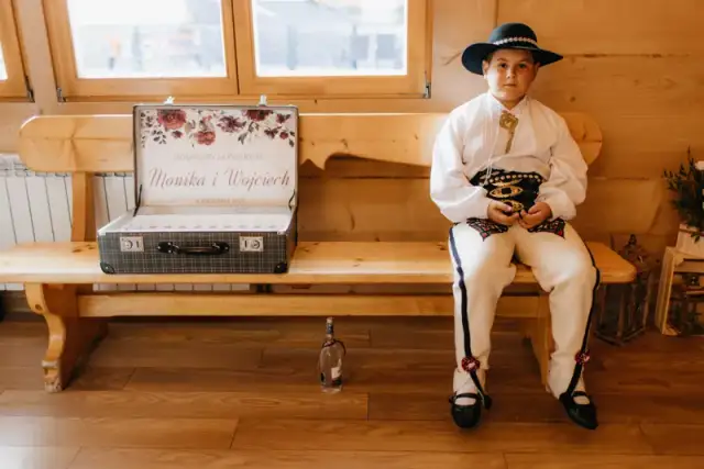 Jak się ubrać na góralskie wesele - unikaj modowych wpadek
