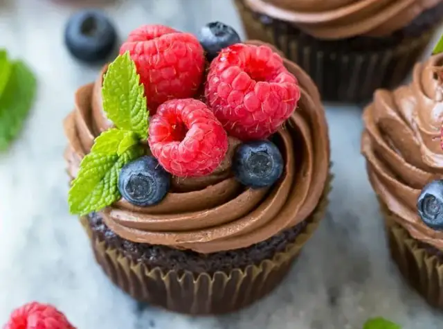 Ile waży muffinka czekoladowa? Zaskakujące różnice w wadze!