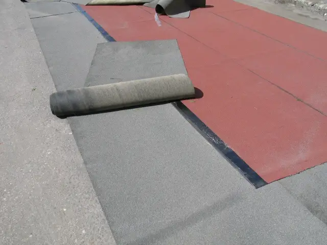 Papa na dachy: Ceny materiału i robocizny. Jak nie przepłacić?