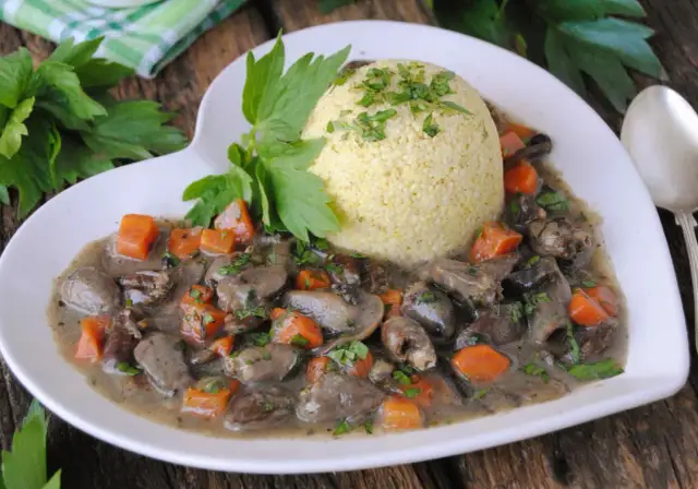 Gulasz z serc drobiowych: odkryj smak, który zaskoczy każdego