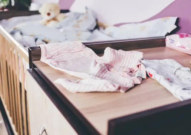 Czy można zapisać dziecko do żłobka przed urodzeniem? Odpowiedź na ważne pytanie