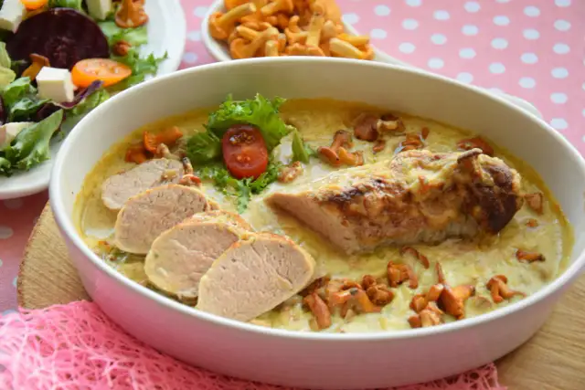 Polędwiczki w sosie kurkowym z czym podawać – najlepsze dodatki i porady