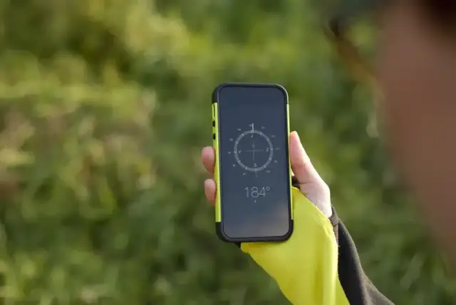 Kompas cyfrowy w telefonie – co to jest i jak go używać w praktyce