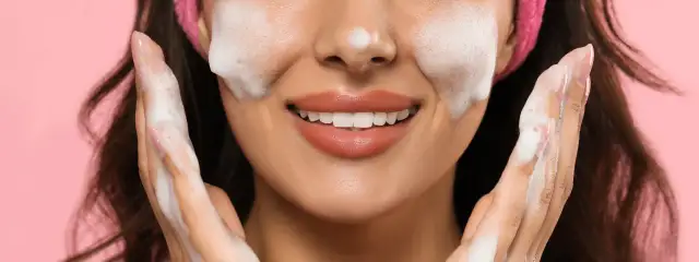 Cera tłusta? Odzyskaj kontrolę! Skuteczna pielęgnacja i dieta