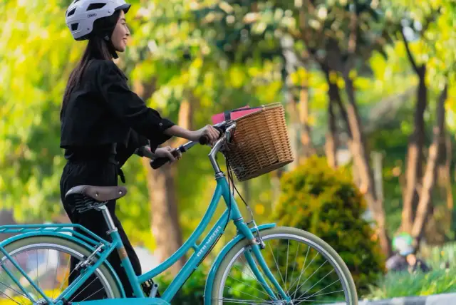 Rower damski jaki wybrać? Oto kluczowe wskazówki, które pomogą