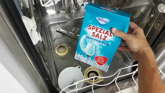 Sól Finish do zmywarki: jak używać dla lśniących naczyń i ochrony?