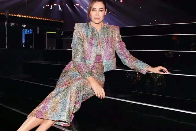 Falda lentejuelas Stradivarius: Guía para combinarla de día y noche