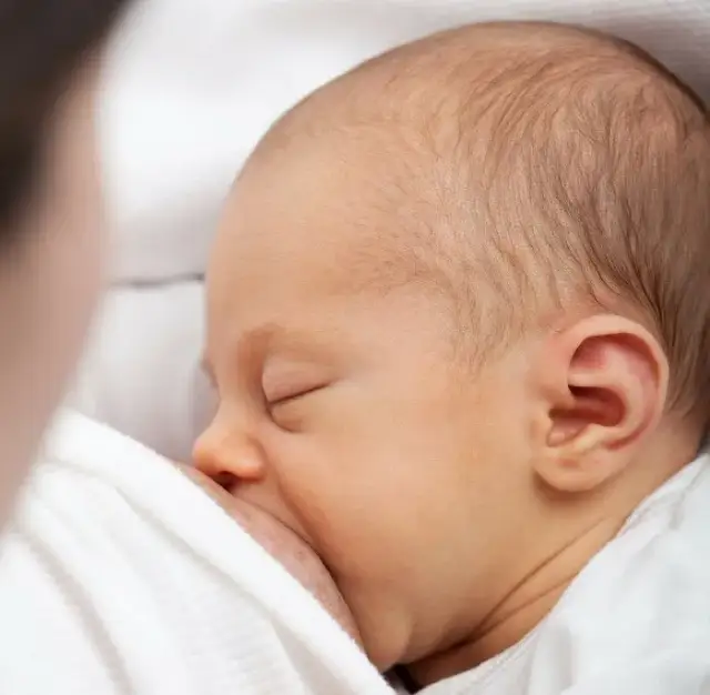 Brak pokarmu w piersiach: skuteczne sposoby na zwiększenie laktacji