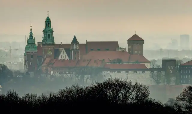 Kto wybudował Wawel? Niezwykłe historie i architekci zamku