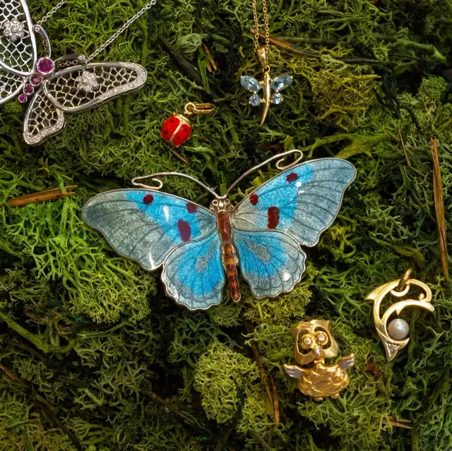 Motyl czego jest symbolem? Odkryj głębokie znaczenie w kulturach