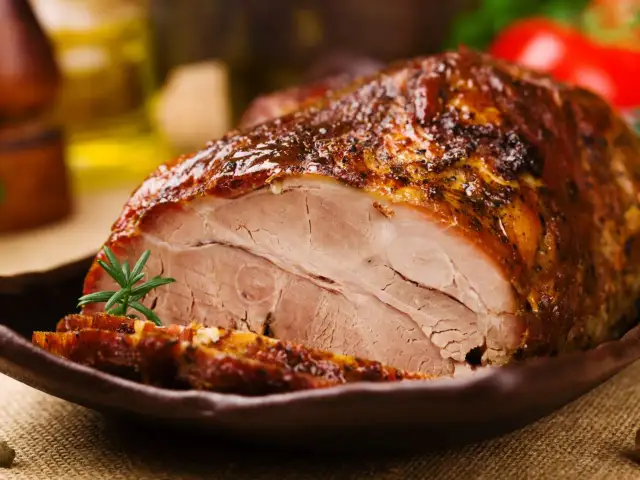 Karkówka na obiad: Soczysta i aromatyczna? Poznaj moje sekrety!