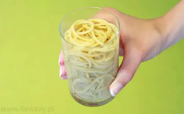 Makaron po ugotowaniu: Ile waży? Licz kalorie jak ekspert!