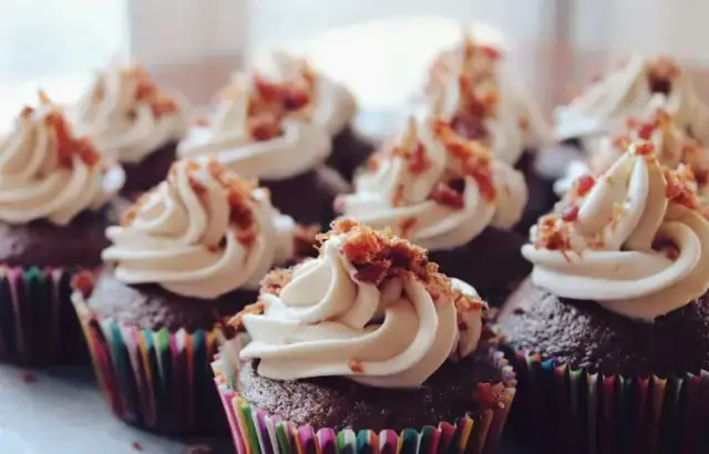 Jak przykleić posypkę do ciastek - proste sposoby na idealne wypieki