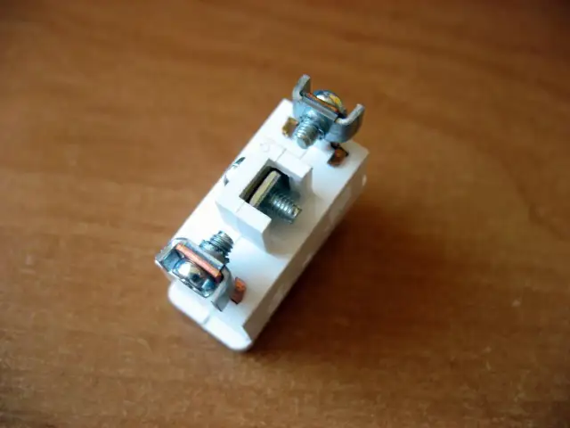 Jak zamontować przełącznik na kablu - uniknij najczęstszych błędów