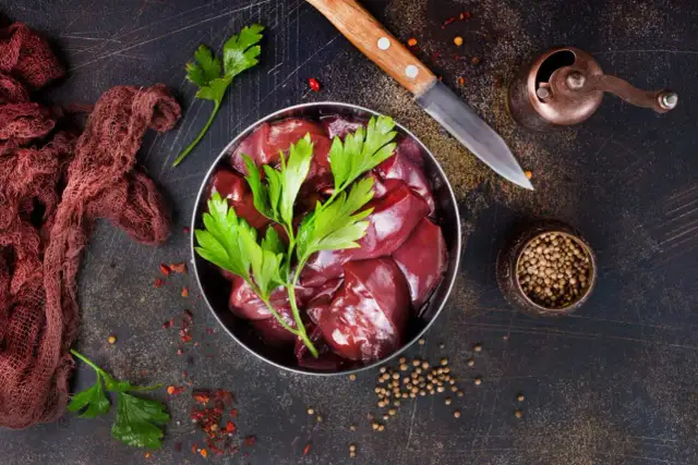 Czy wątrobę wieprzową można mrozić? Sprawdź, jak to zrobić bezpiecznie