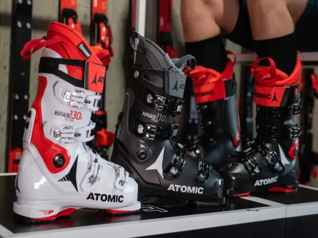 Gdzie kupić buty narciarskie? Najlepsze sklepy i porady na start