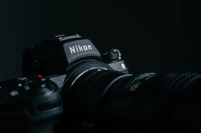 Jak sprawdzić przebieg migawki Nikon? Oceń stan i oszczędź!