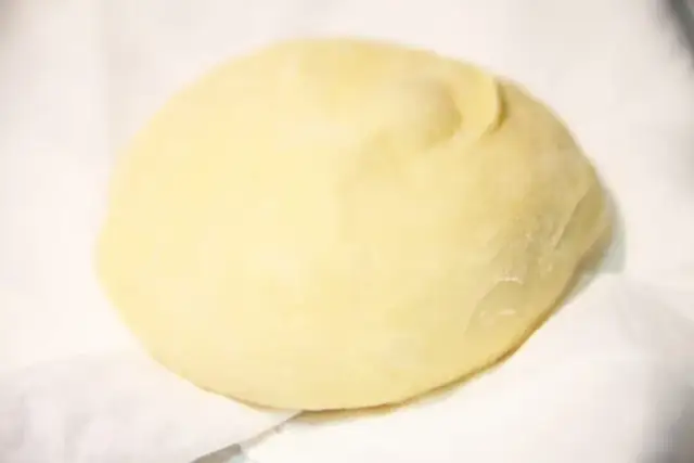 Gotowanie bez bałaganu? Wyrabianie ciasta drożdżowego mikserem